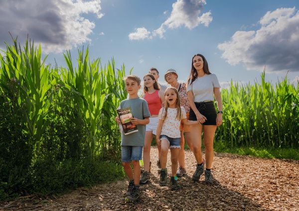 famille au labyrinthe de durbuy